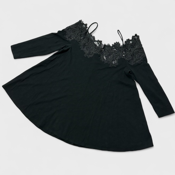 Anthropologie Meadow Rue Top Womens Medium Cold Shoulder Lace Accent Blouse Boho - Picture 8 of 14